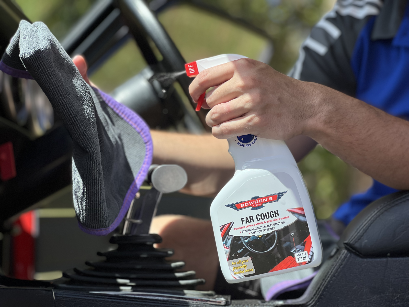 How to use our car care products Exterior how to guides How to use your Mountain Edition Bucket